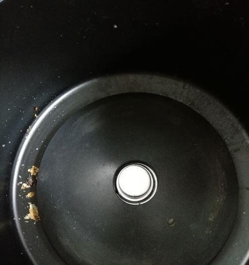 电饭煲糊锅底的原因及防止措施（揭秘电饭煲糊锅底的神秘面纱）