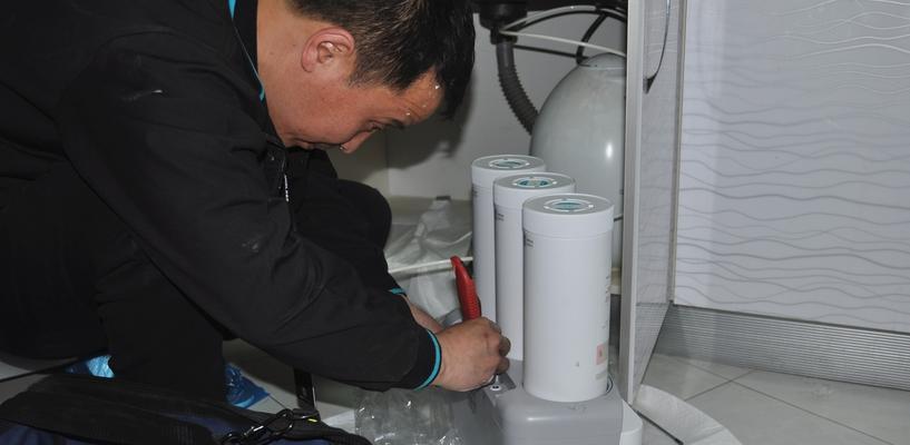 饮水机不保湿的原因（探究饮水机无法保持湿度的因素及解决方案）