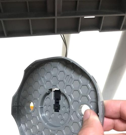 洗碗机漏水的修理方法（如何解决洗碗机内部漏水问题）
