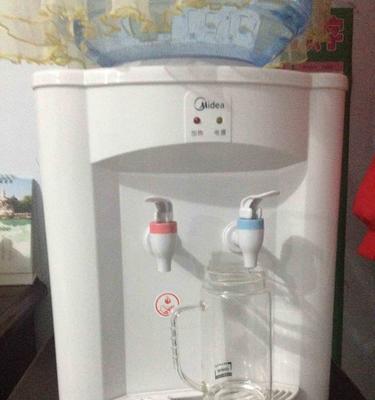 家用台式饮水机漏水处理方法（简单实用的饮水机漏水解决方案）