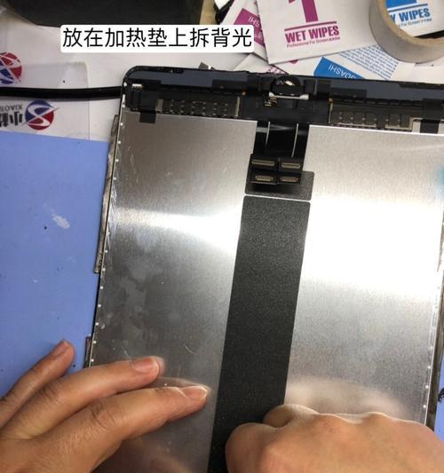 进水显示器的处理方法（教你如何修复进水显示器）