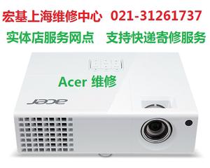 投影仪开机不亮屏幕的解决方法（掌握关键技巧）