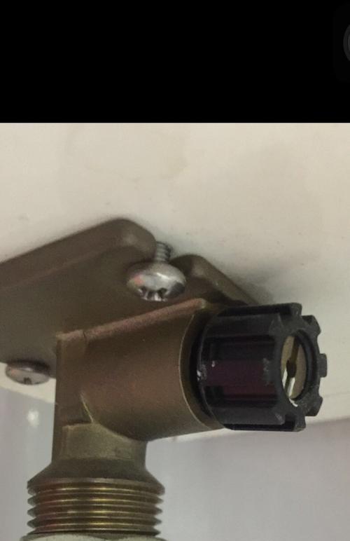 热水器水阀不上水的解决方法（如何应对热水器水阀无法供水的问题）