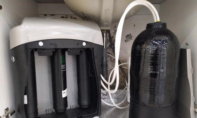 如何修复净水器电池问题（解决净水器电池无法充电及寿命不长的常见问题）