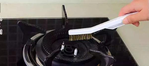 燃气灶灯不亮不能打火的原因及处理方法（为什么燃气灶灯不亮不能打火）