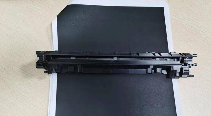 解决打印机出现中间白条问题的方法（白条困扰）