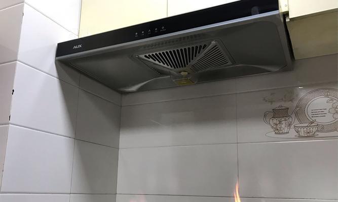 解决奥克斯油烟机故障的有效方法（修理油烟机的小窍门和技巧）