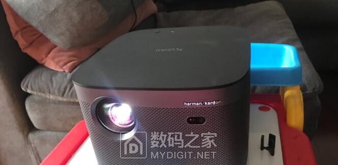 为什么投影仪看着灯不亮（探究投影仪灯光不亮的原因及解决方法）