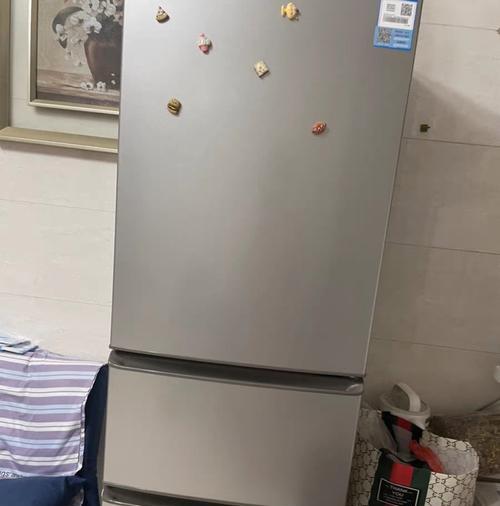 冰箱保鲜室结冰原因及预防方法（探索冰箱保鲜室结冰的原因）