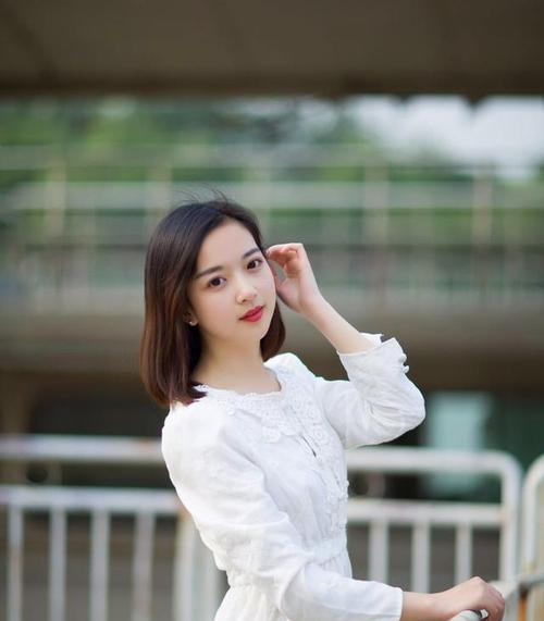 如何调整手机拍照姿势风格？有哪些拍照姿势推荐？