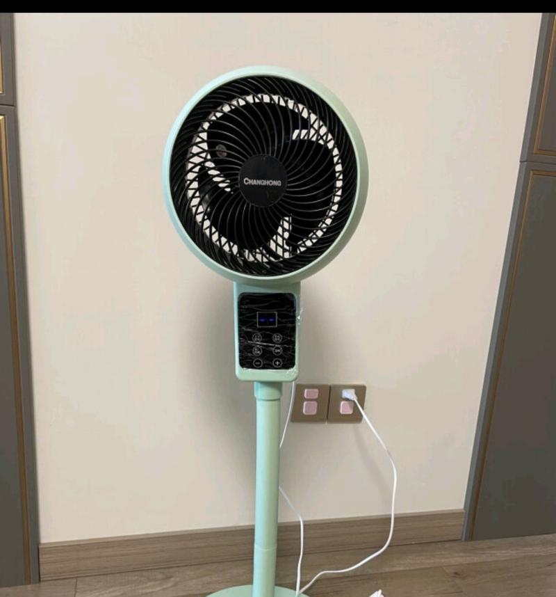 手机充电器的小风扇叫什么？它的工作原理是什么？