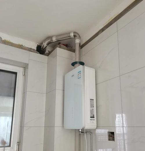 热水器大孔洞应该用什么材料填充？填充热水器孔洞时的正确方法是什么？
